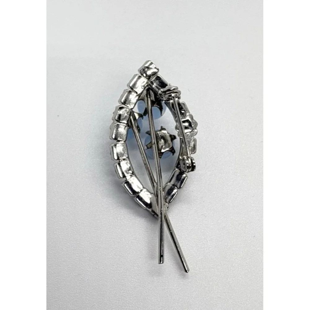 Vintage Silver Tone Light Blue Rhinestone Pin Brooch‎ 60s 70s Mod Abstract Retro